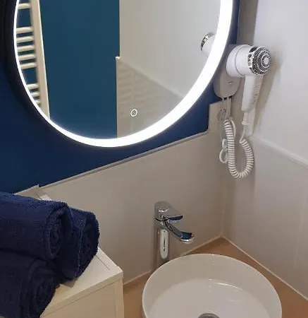 Appartement Escapade Niortaise - Climatises Hyper-centre De *